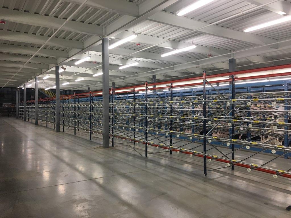 Railex System 200 Flow Rail for Garments on Hangers in Pallet Rack ...