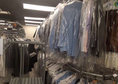 Railex system 742 in a hotel for guest dry-cleaning management